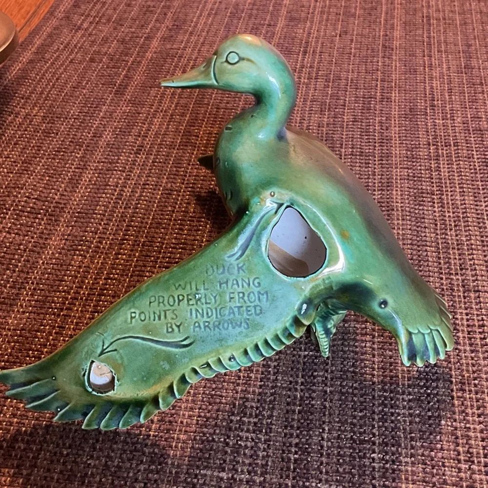 Green Bird Reptile Decor